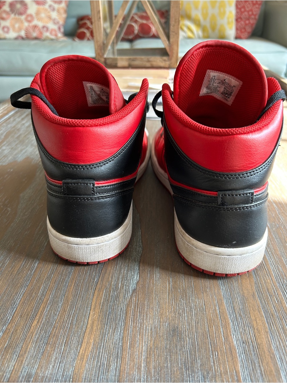 Air Jordan 1 Mid Reverse Bred Gym Red Black Sneakers Men's 9.5 - Picture 5 of 8